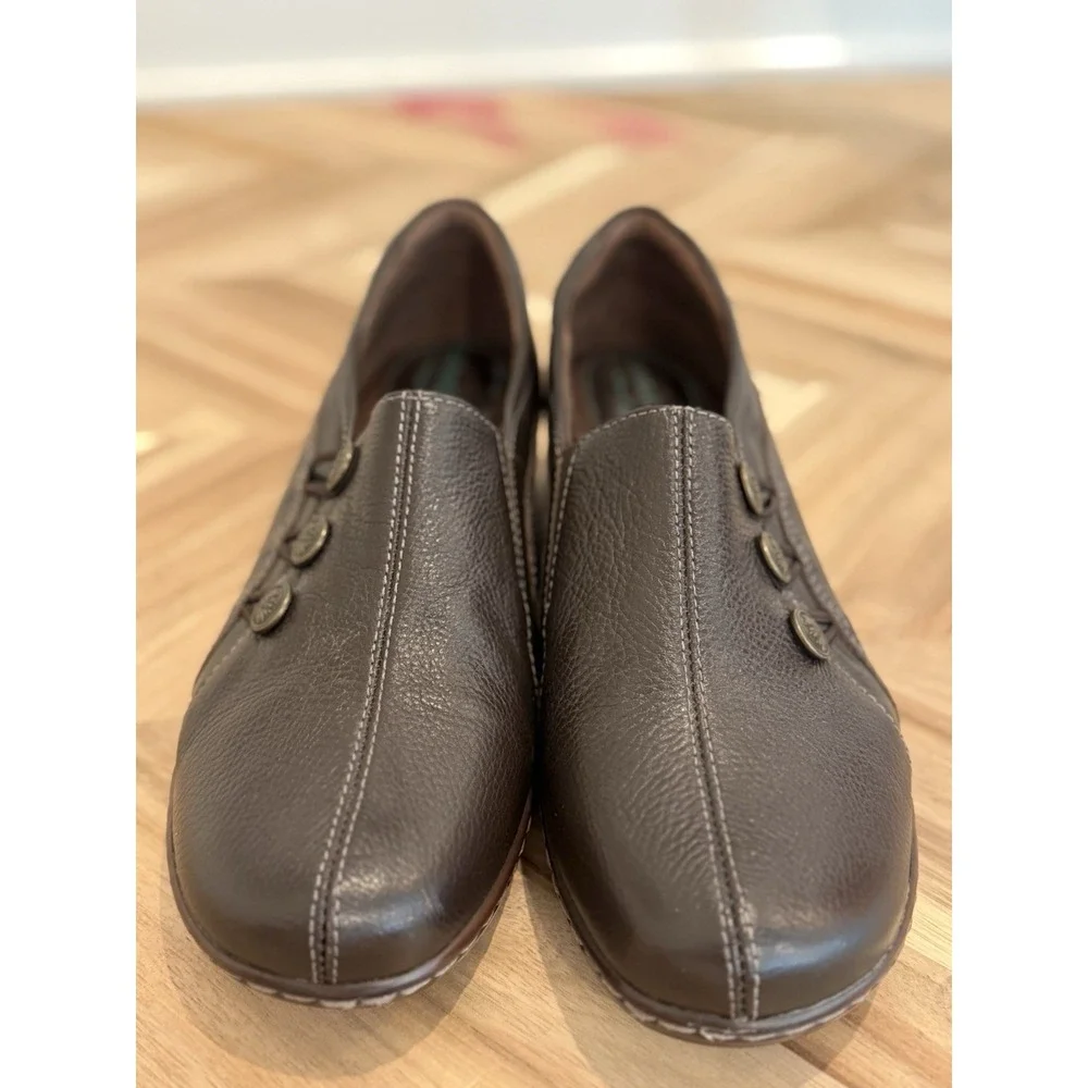 Montana Artisan Crafted Brownwood Leather Flats Shoe WMNS 10 Button Boho Cottage